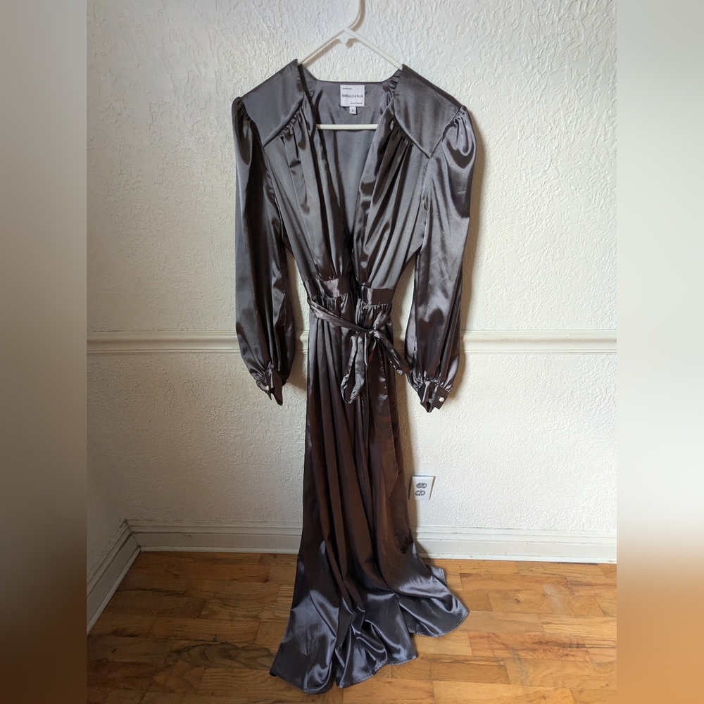 Emerald And Palm Silver Maxi Robe Size 8